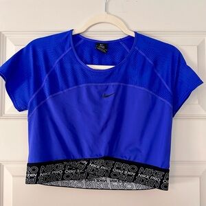 Nike Women's Vibrant Blue Crop Top